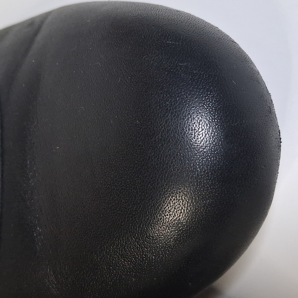 Taos Footwear Black Flats - Picture 6 of 9